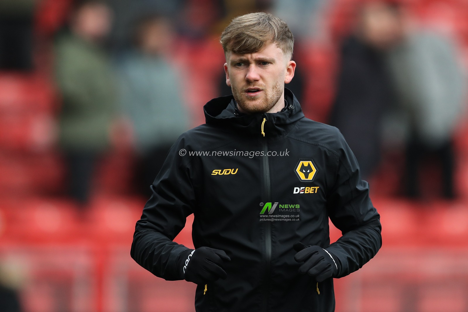 Tommy Doyle of Wolverhampton Wanderers during the pre-game warm up ahead of the Emirates FA Cup 3rd Round match Bristol City vs Wolverhampton Wanderers at Ashton Gate, Bristol, United Kingdom, 11th January 2025

(Photo by Gareth Evans/News Images)
