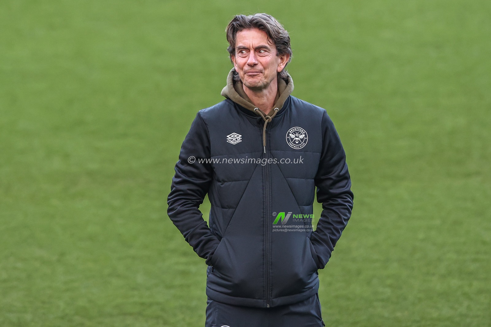 Thomas Frank manager of Brentford arrives during the Premier League match Newcastle United vs Brentford at St. James's Park, Newcastle, United Kingdom, 2nd April 2025

(Photo by Alfie Cosgrove/News Images)