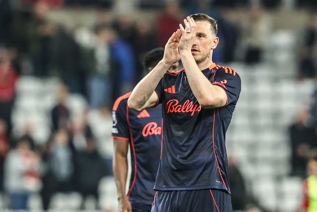 Chris Wood of Nottingham Forest applauds the fans after the game during the Premier League match Sunderland vs Nottingham Forest at Stadium Of Light, Sunderland, United Kingdom on 24 April 2026

(Photo by Alfie Cosgrove/News Images)