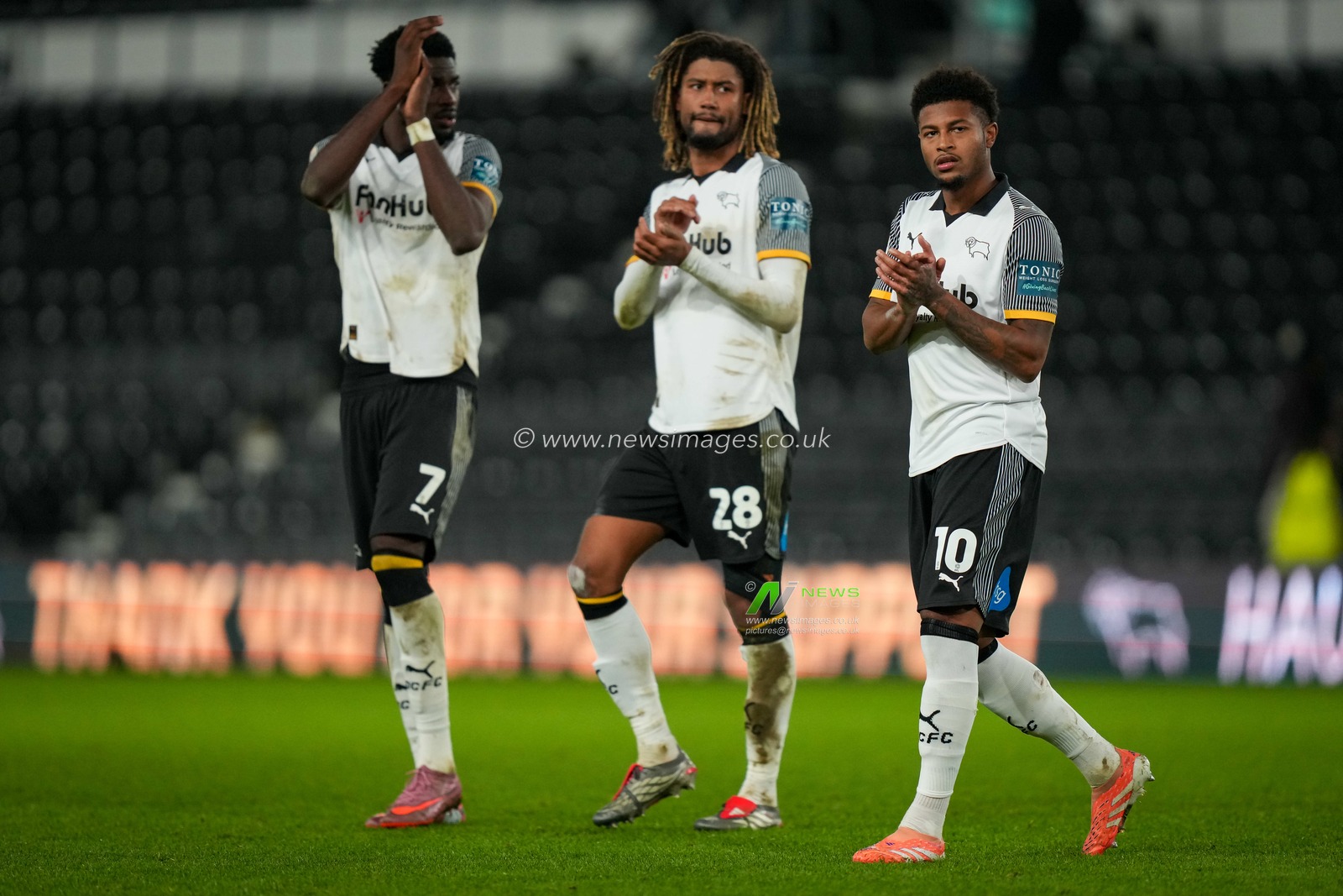 Dion Sanderson of Derby County, Patrick Agyemang of Derby County  and Rhian Brewster of Derby County applaud fans during the Sky Bet Championship match Derby County vs Millwall at Pride Park Stadium, Derby, United Kingdom, 10th December 2025

(Photo by Maynard Manyowa/News Images)

*** GER AUT SUI OUT ***