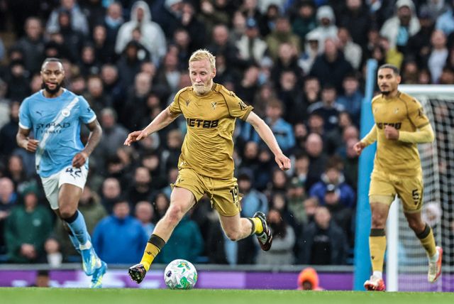 Will Hughes of Crystal Palace breaks with the ball during the Premier League match Manchester City vs Crystal Palace at Etihad Stadium, Manchester, United Kingdom on 13 May 2026

(Photo by Mark Cosgrove/News Images)
