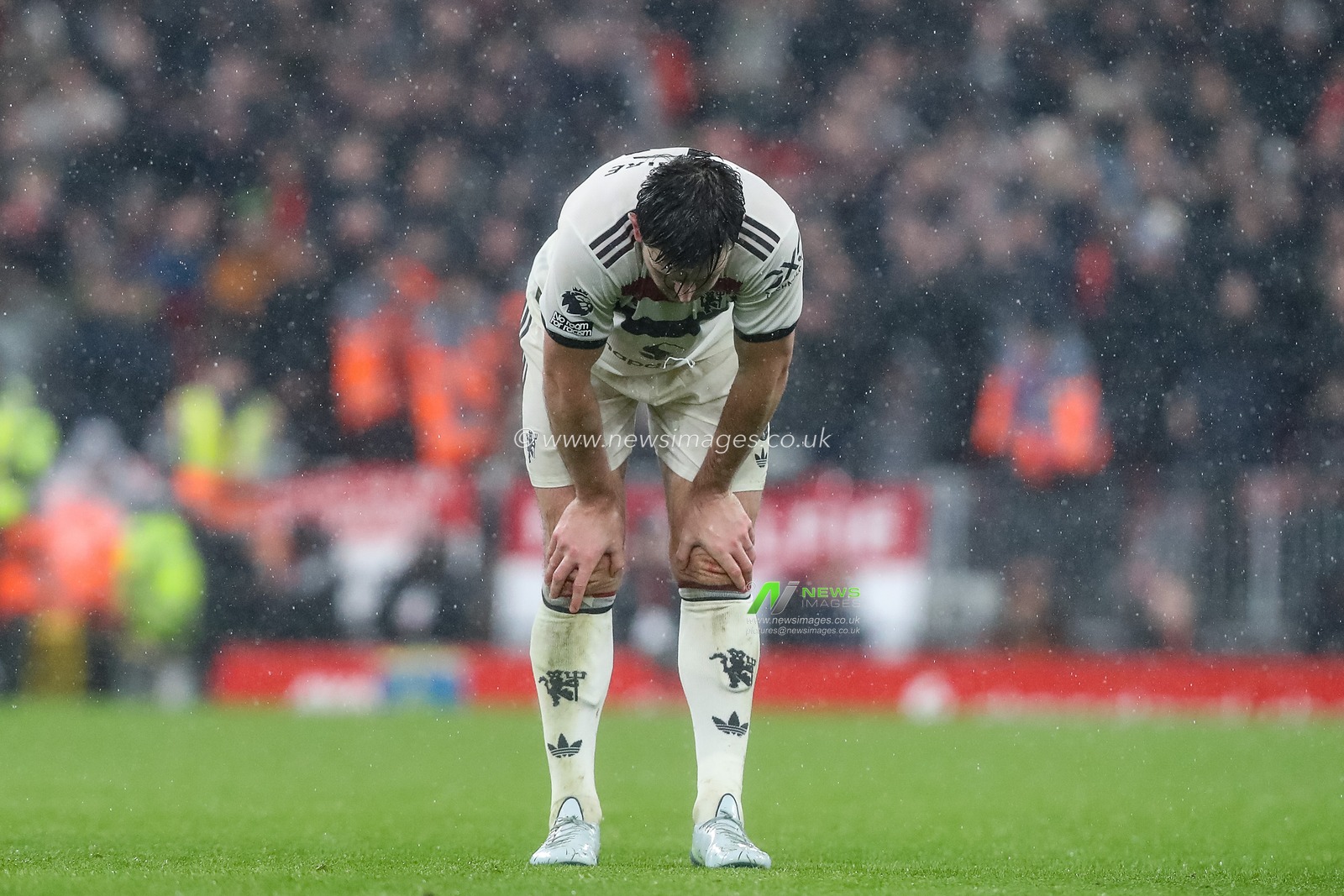 Manuel Ugarte of Manchester United after the final whistle during the Premier League match Liverpool vs Manchester United at Anfield, Liverpool, United Kingdom, 5th January 2025

(Photo by Gareth Evans/News Images)