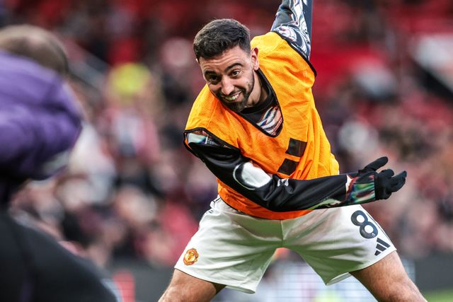 Bruno Fernandes of Manchester United in the pregame warmup session during the Premier League match Manchester United vs Leeds United at Old Trafford, Manchester, United Kingdom on 13 April 2026

(Photo by Mark Cosgrove/News Images)