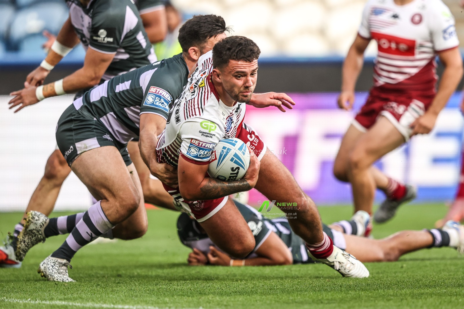 Oliver Partington of Wigan Warriors goes over for a try during the Betfred Super League round 19 match Huddersfield Giants vs Wigan Warriors at Accu Stadium, Huddersfield, United Kingdom on 17 July 2026

(Photo by Alfie Cosgrove/News Images)
