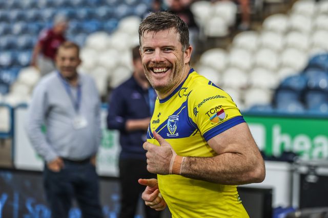Lachlan Fitzgibbon of Warrington Wolves comes out for the warmups during the Betfred Super League Round 23 match Huddersfield Giants vs Warrington Wolves at Accu Stadium, Huddersfield, United Kingdom, 24th August 2025

(Photo by Alfie Cosgrove/News Images)