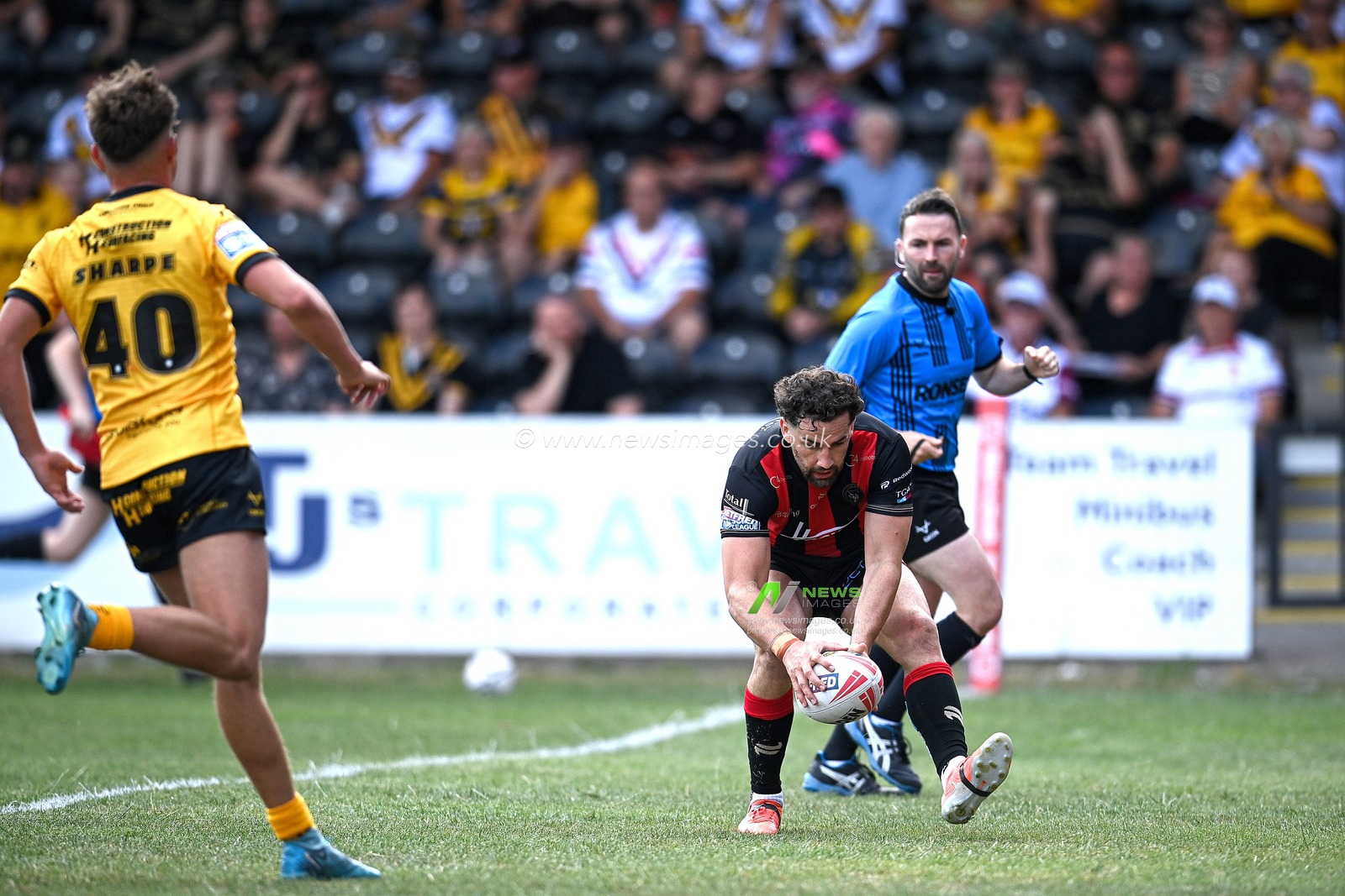 Toby King of Warrington Wolves scores a try during the Betfred Super League round 21 match Castleford Tigers vs Warrington Wolves at OneBore Stadium, Castleford, Untied Kingdom on 01 August 2026

(Photo by Ben Roberts/News Images)
