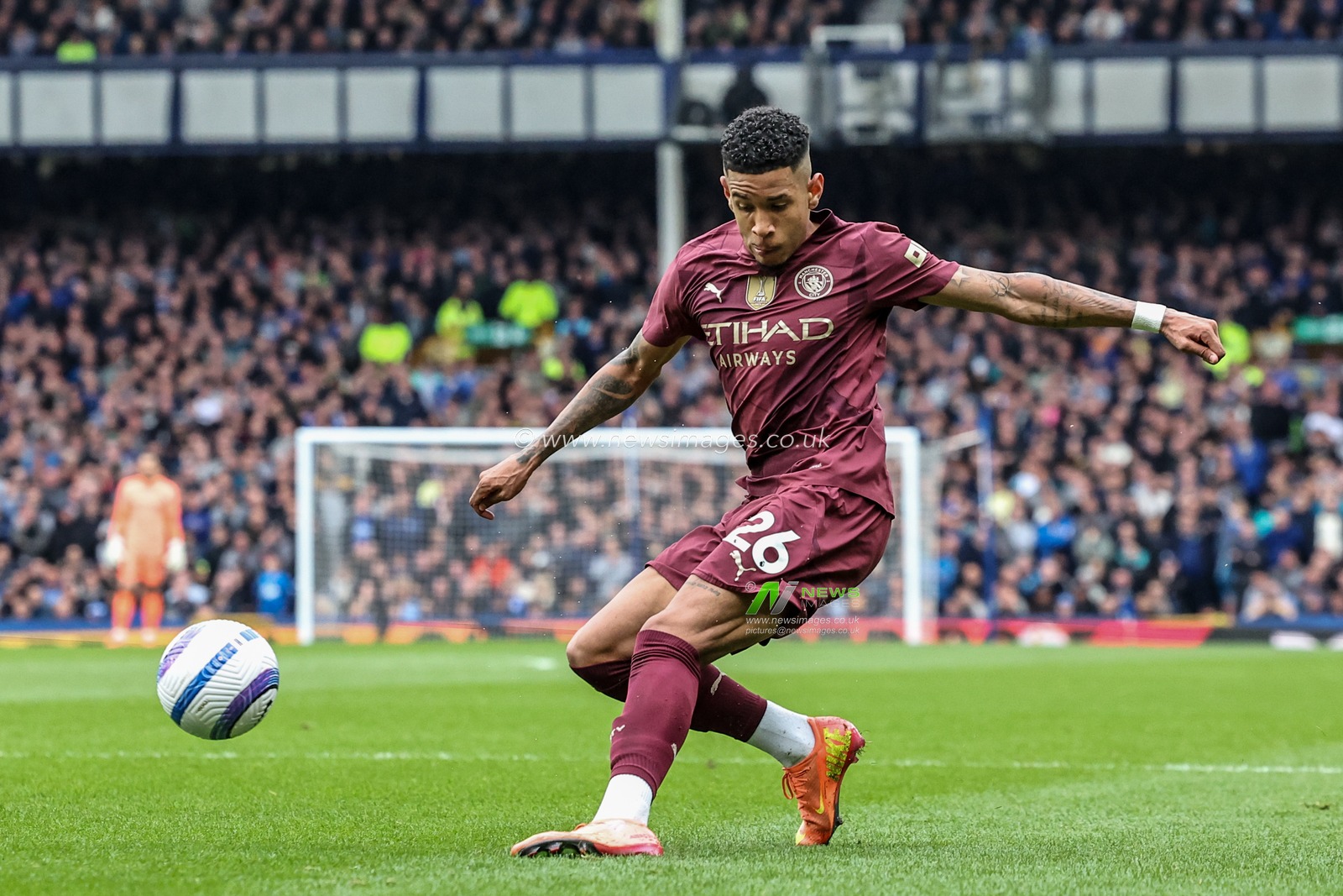 Savinho of Manchester City crosses the ball during the Premier League match Everton vs Manchester City at Goodison Park, Liverpool, United Kingdom, 19th April 2025

(Photo by Mark Cosgrove/News Images)