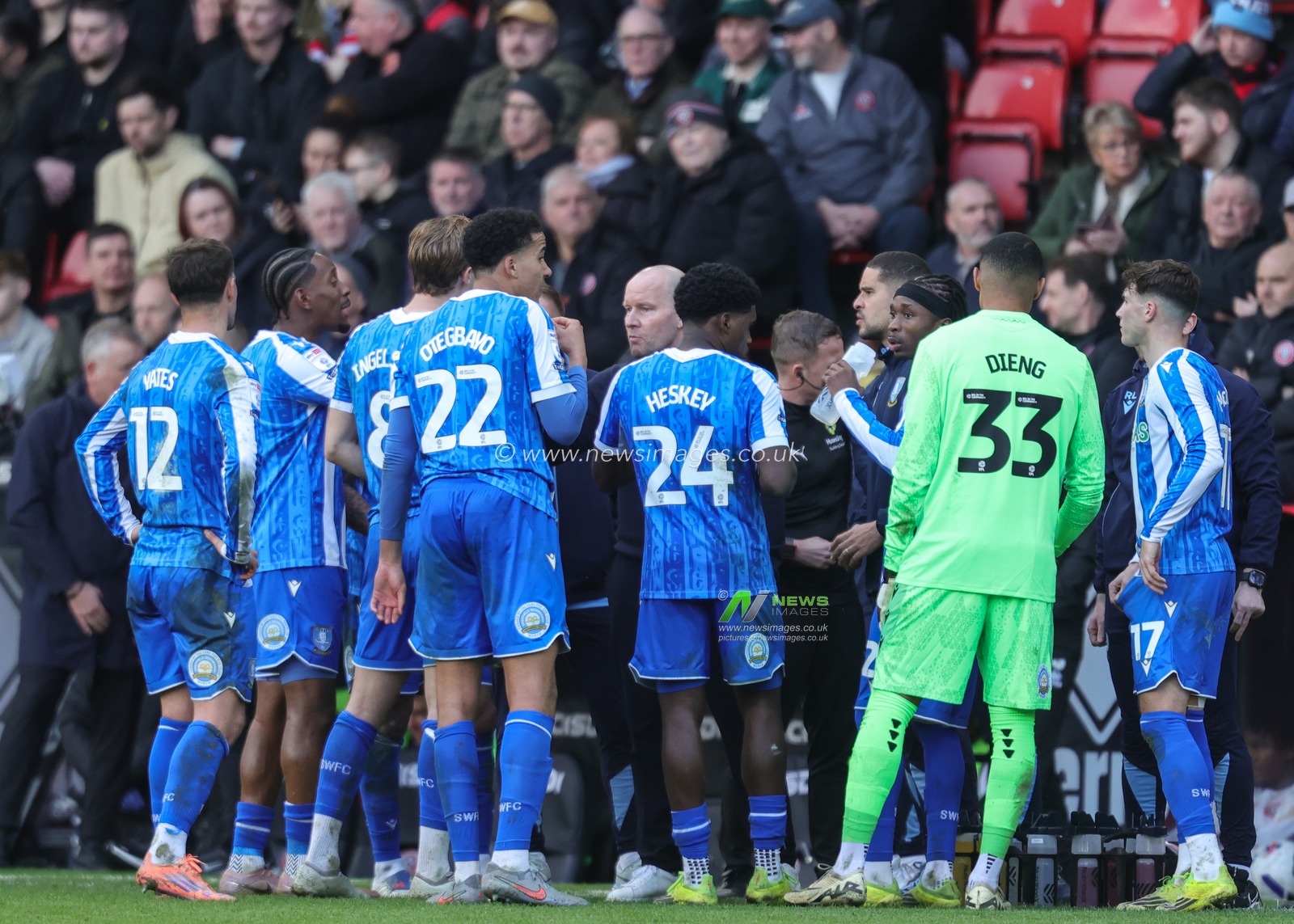 Henrik Pedersen manager of Sheffield Wednesday gives his team instructions during the Sky Bet Championship match Sheffield United vs Sheffield Wednesday at Bramall Lane, Sheffield, United Kingdom on 22 February 2026

(Photo by Richard Bierton/News Images)