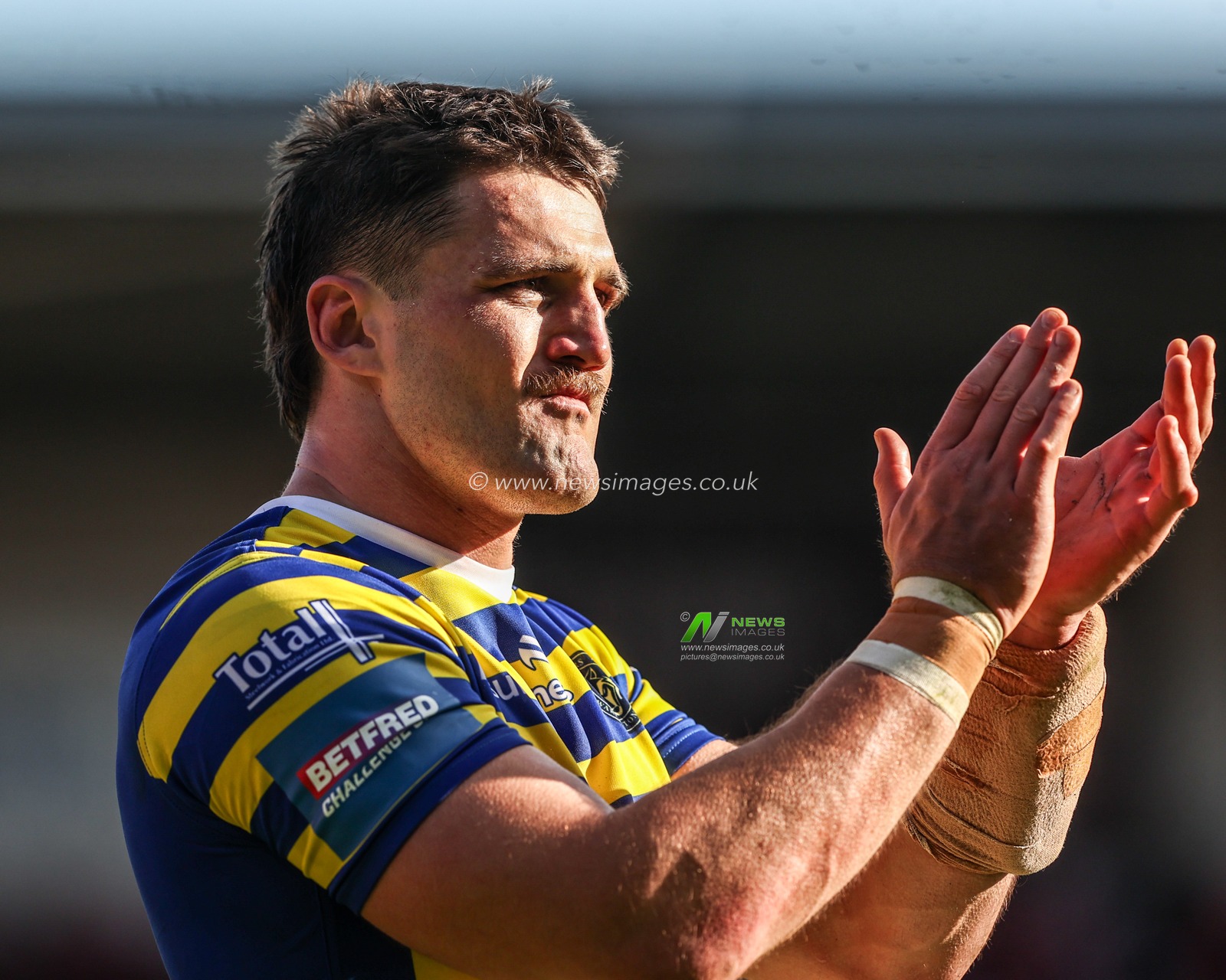 Liam Byrne of Warrington Wolves applauds the fans after the game during the Betfred Challenge Cup Semi-Finals match Warrington Wolves vs Hull KR at Eco-Power Stadium, Doncaster, United Kingdom on 10 May 2026

(Photo by Alfie Cosgrove/News Images)