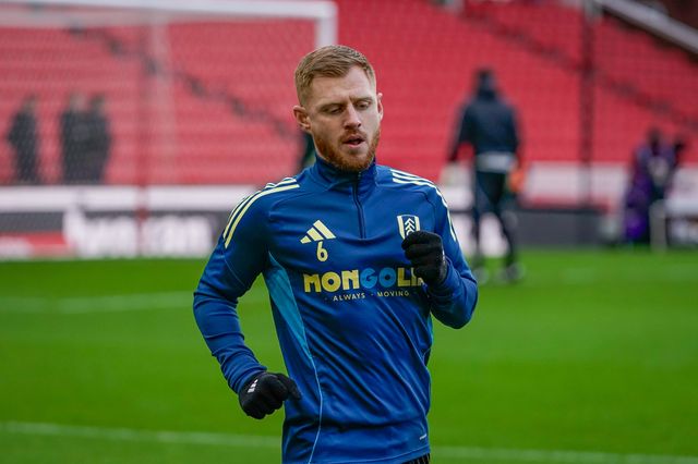 Harrison Reed of Fulham in the pregame warmup session  during the Emirates FA Cup 4th Round  match Stoke City vs Fulham at Bet365 Stadium, Stoke On Trent, United Kingdom on 15 February 2026

(Photo by Maynard Manyowa/News Images)