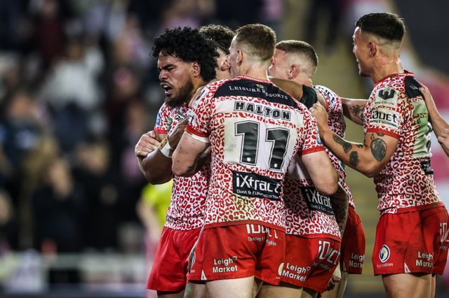 Alec Tuitavake of Leigh Leopards celebrates his try making it 24-4 during the Betfred Super League play-off Eliminator 1 match Leigh Leopards vs Wakefield Trinity at Progress With Unity Stadium, Leigh, United Kingdom, 26th September 2025

(Photo by Alfie Cosgrove/News Images)