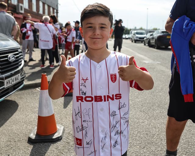 A young Hull KR fan attends his first ever Hull derby during the Betfred Super League Round 25 match Hull KR vs Hull FC at Sewell Group Craven Park, Kingston upon Hull, United Kingdom, 7th September 2025

(Photo by Mark Cosgrove/News Images)