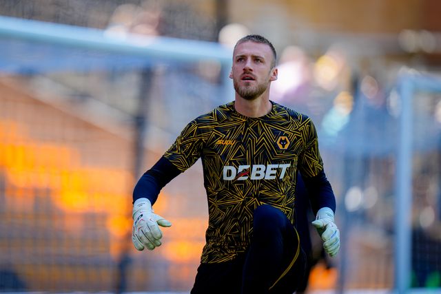 Wolverhampton Wanderers goalkeeper Daniel Bentley in the pregame warmup session during the Premier League match Wolverhampton Wanderers vs Tottenham Hotspur at Molineux, Wolverhampton, United Kingdom on 25 April 2026

(Photo by Maynard Manyowa/News Images)