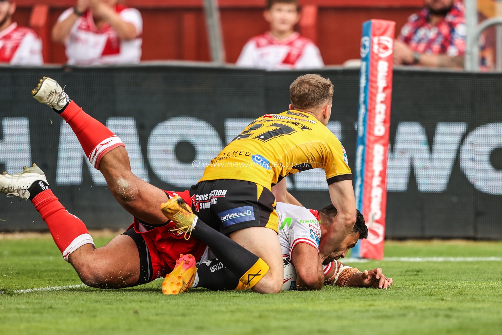 Rhyse Martin of Hull KR goes over for a try during the Betfred Super League round 21 match Hull KR vs Castleford Tigers at Sewell Group Craven Park, Kingston upon Hull, United Kingdom, 9th August 2025

(Photo by Alfie Cosgrove/News Images)