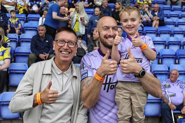 Warrington Wolves fans during the Betfred Super League Round 25 match Warrington Wolves vs Leigh Leopards at Halliwell Jones Stadium, Warrington, United Kingdom, 6th September 2025

(Photo by Mark Cosgrove/News Images)