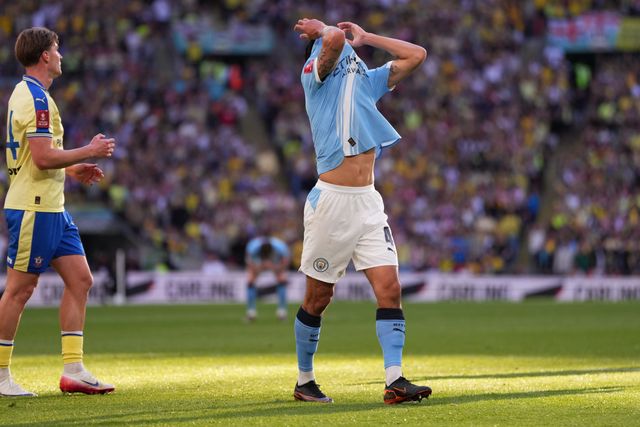 Tijjani Reijnders of Manchester City puts his shirt over his face after missed opportunity during the Emirates FA Cup Semi-Final match Manchester City vs Southampton at Wembley Stadium, London, United Kingdom on 25 April 2026

(Photo by Harvey Murphy/News Images)