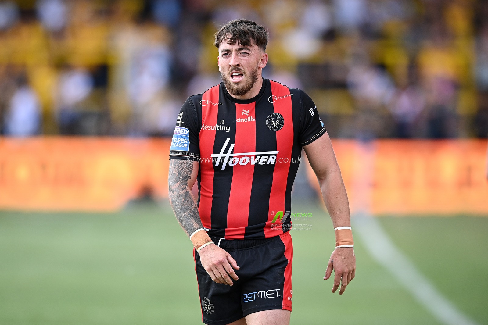 Matty Ashton of Warrington Wolves during the Betfred Super League round 21 match Castleford Tigers vs Warrington Wolves at OneBore Stadium, Castleford, Untied Kingdom on 01 August 2026

(Photo by Ben Roberts/News Images)
