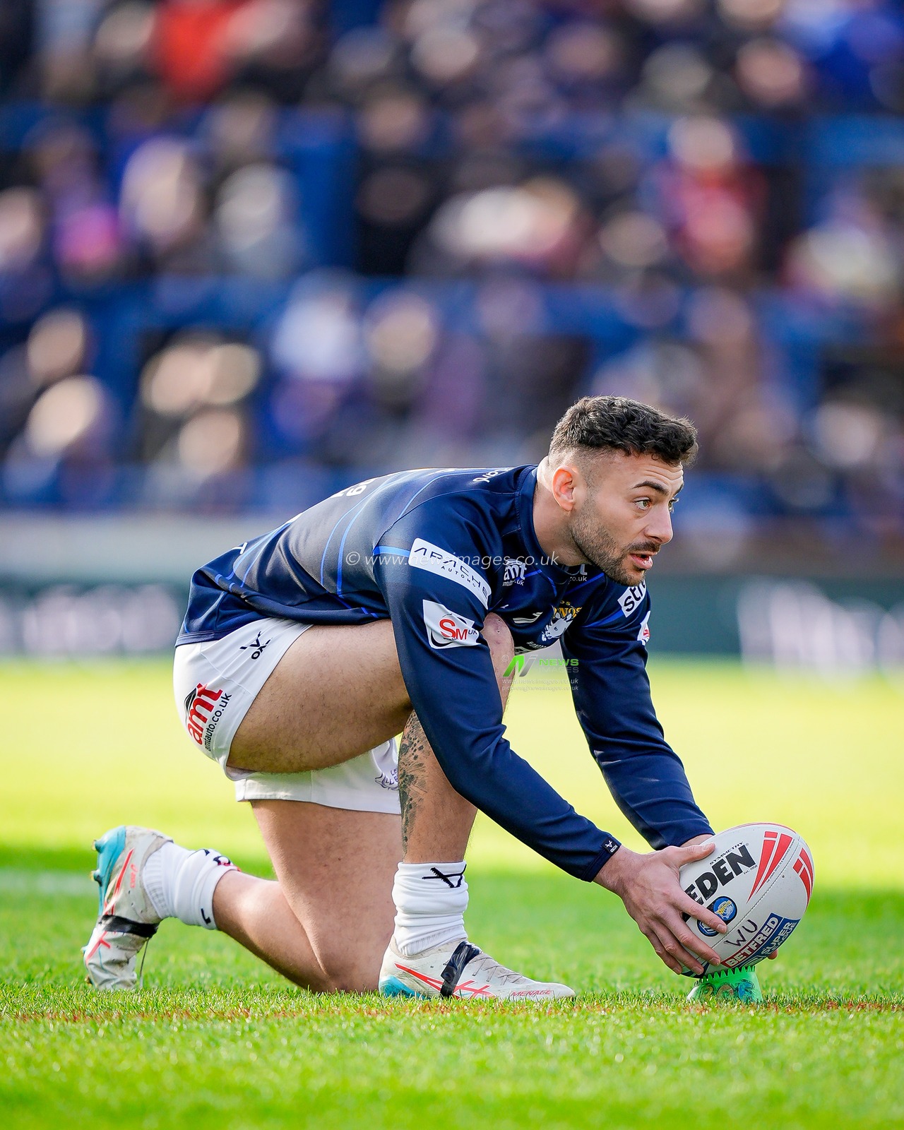 Jake Connor of Leeds Rhinos in the pre-game warm up during the Betfred Super League round 1 match Leeds Rhinos vs Warrington Wolves at AMT Headingley Stadium, Leeds, United Kingdom on 29 March 2026

(Photo by Maynard Manyowa/News Images)