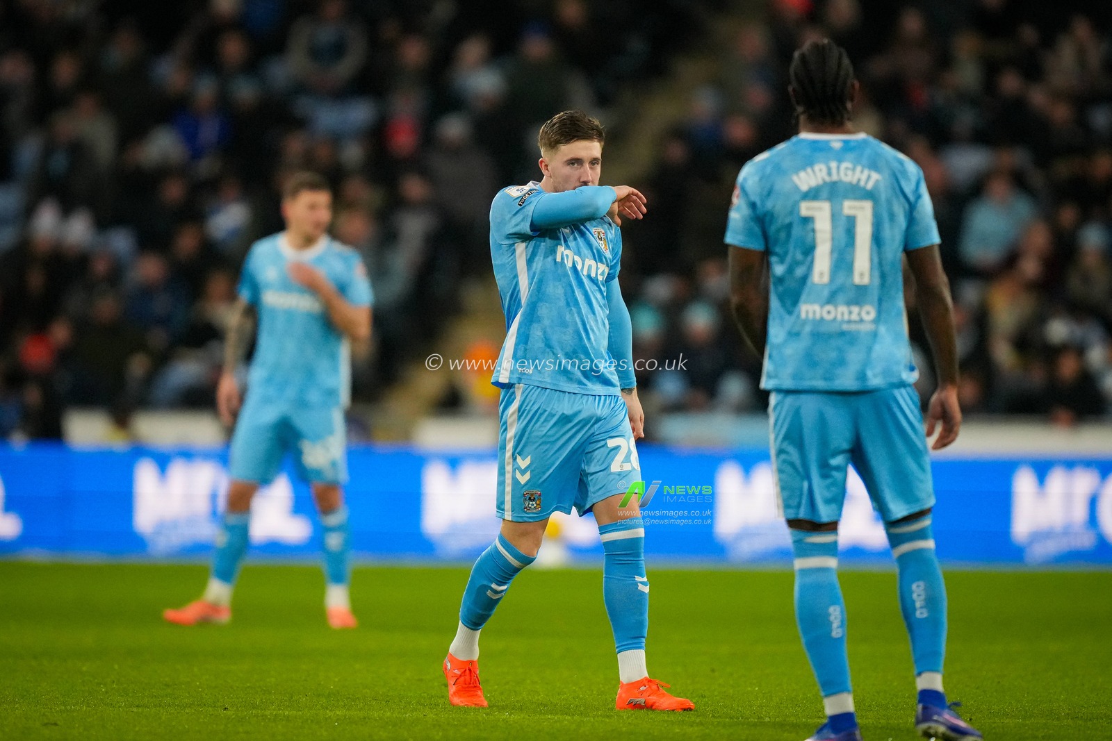 Coventry City substitutes Josh Eccles, of Coventry City and Haji Wright, of Coventry City during the Sky Bet Championship match Coventry City vs Swansea City at Coventry Building Society Arena, Coventry, United Kingdom, 26th December 2025

(Photo by Maynard Manyowa/News Images)

*** GER AUT SUI OUT ***
