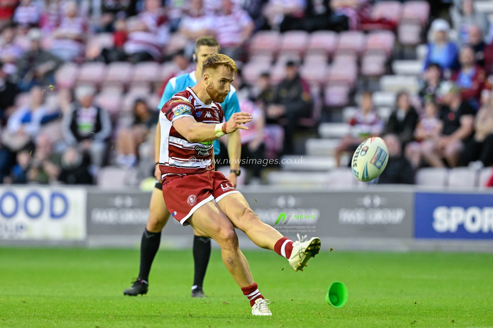 Adam Keighran of Wigan Warriors converts to make it 22-0 Wigan during the Betfred Super League match Wigan Warriors vs Leigh Leopards at DW Stadium, Wigan, United Kingdom, 6th August 2024

(Photo by Cody Froggatt/News Images)