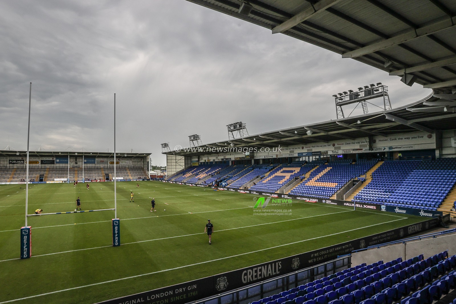 A general view of Halliwell Jones Stadium during the Betfred Super League round 15 match Warrington Wolves vs Huddersfield Giants at Halliwell Jones Stadium, Warrington, United Kingdom, 21st June 2025

(Photo by Alfie Cosgrove/News Images)