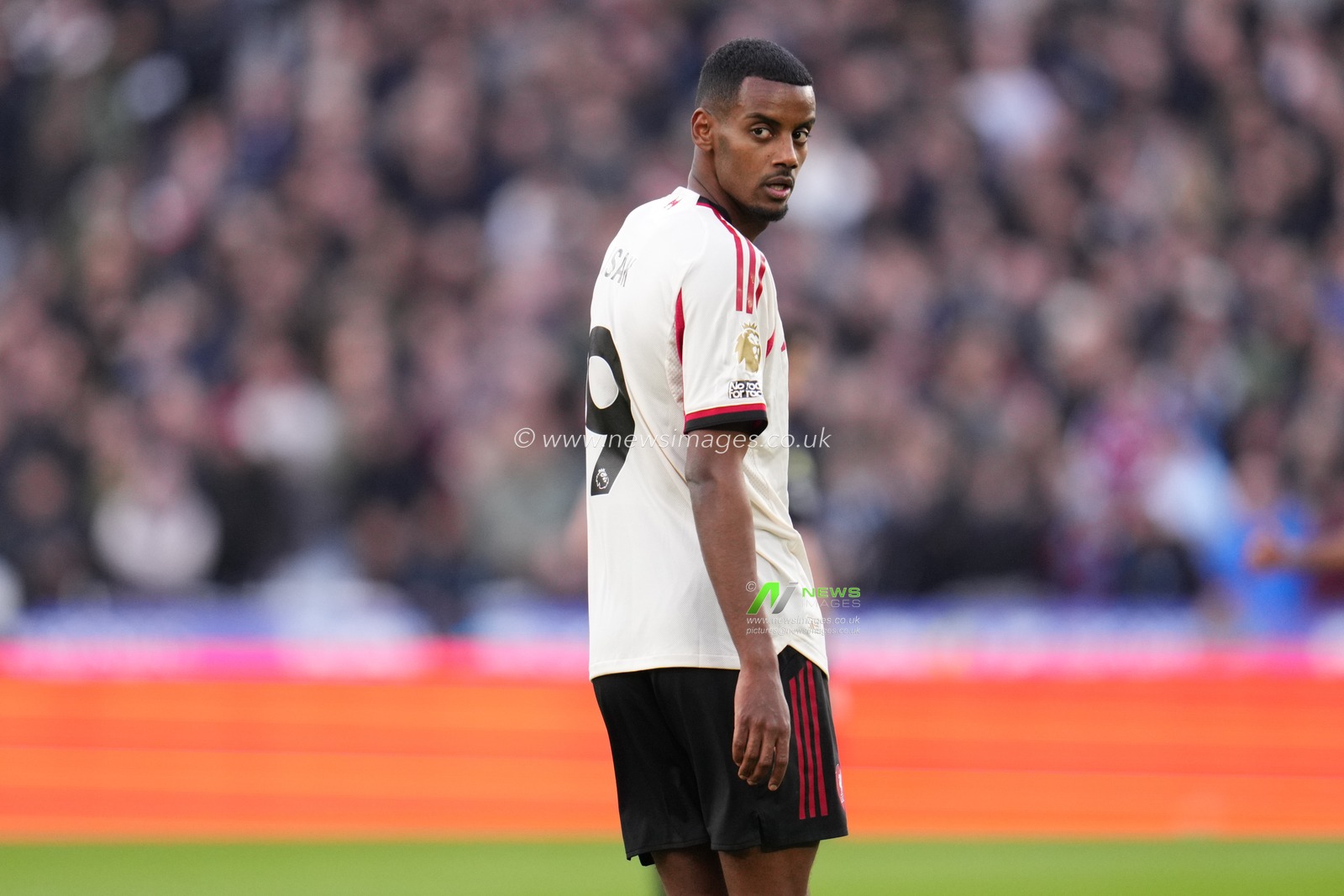 Alexander Isak of Liverpool during the Premier League match West Ham United vs Liverpool at London Stadium, London, United Kingdom, 30th November 2025

(Photo by Harvey Murphy/News Images)

*** GER AUT SUI OUT ***