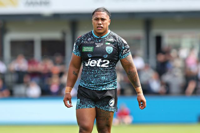 Fanitesi Niu of Leigh Leopards during the Betfred Super League Round 14 match Wakefield Trinity vs Leigh Leopards at DIY Kitchens Stadium, Wakefield, United Kingdom, 15th June 2025

(Photo by Sam Eaden/News Images)