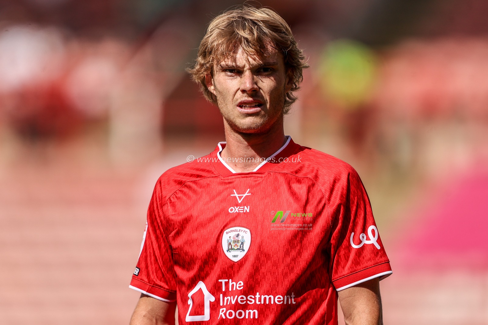 Luca Connell of Barnsley during the Sky Bet League One match Barnsley vs Bromley at Oakwell, Barnsley, United Kingdom on 15 August 2026

(Photo by Alfie Cosgrove/News Images)