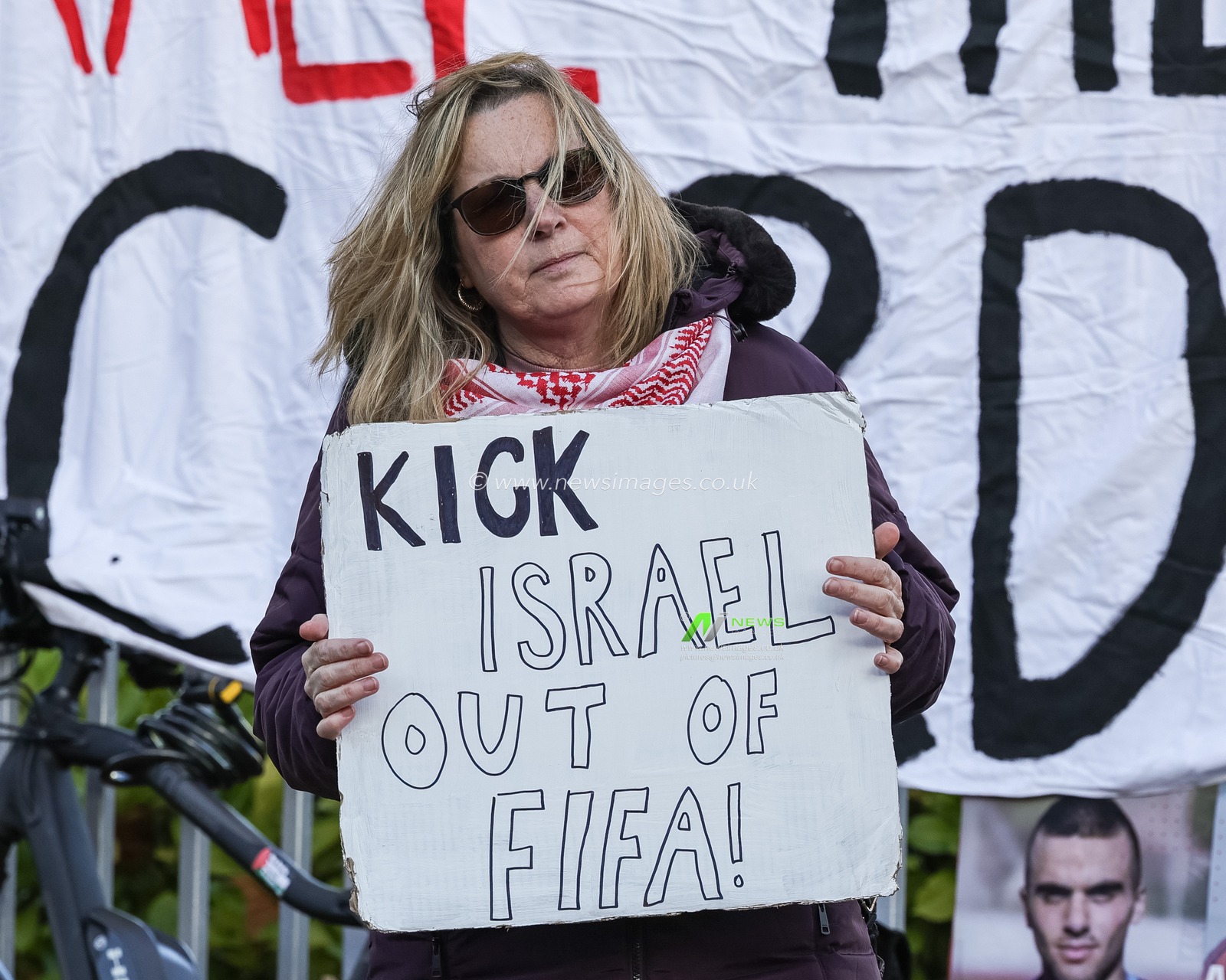 A free Palatine protest outside Old Trafford during the Premier League match Manchester United vs Brighton and Hove Albion at Old Trafford, Manchester, United Kingdom, 25th October 2025

(Photo by Mark Cosgrove/News Images)