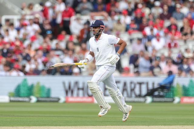 Emilio Gay of England makes three runs during the 1st Rothesay Test Match Day 2 match England vs New Zealand at Lords, London, United Kingdom on 05 June 2026

(Photo by Mark Cosgrove/News Images)