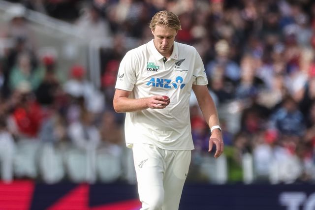 Kyle Jamieson of New Zealand catches out Gus Atkinson of England during the 1st Rothesay Test Match Day 2 match England vs New Zealand at Lords, London, United Kingdom on 05 June 2026

(Photo by Mark Cosgrove/News Images)