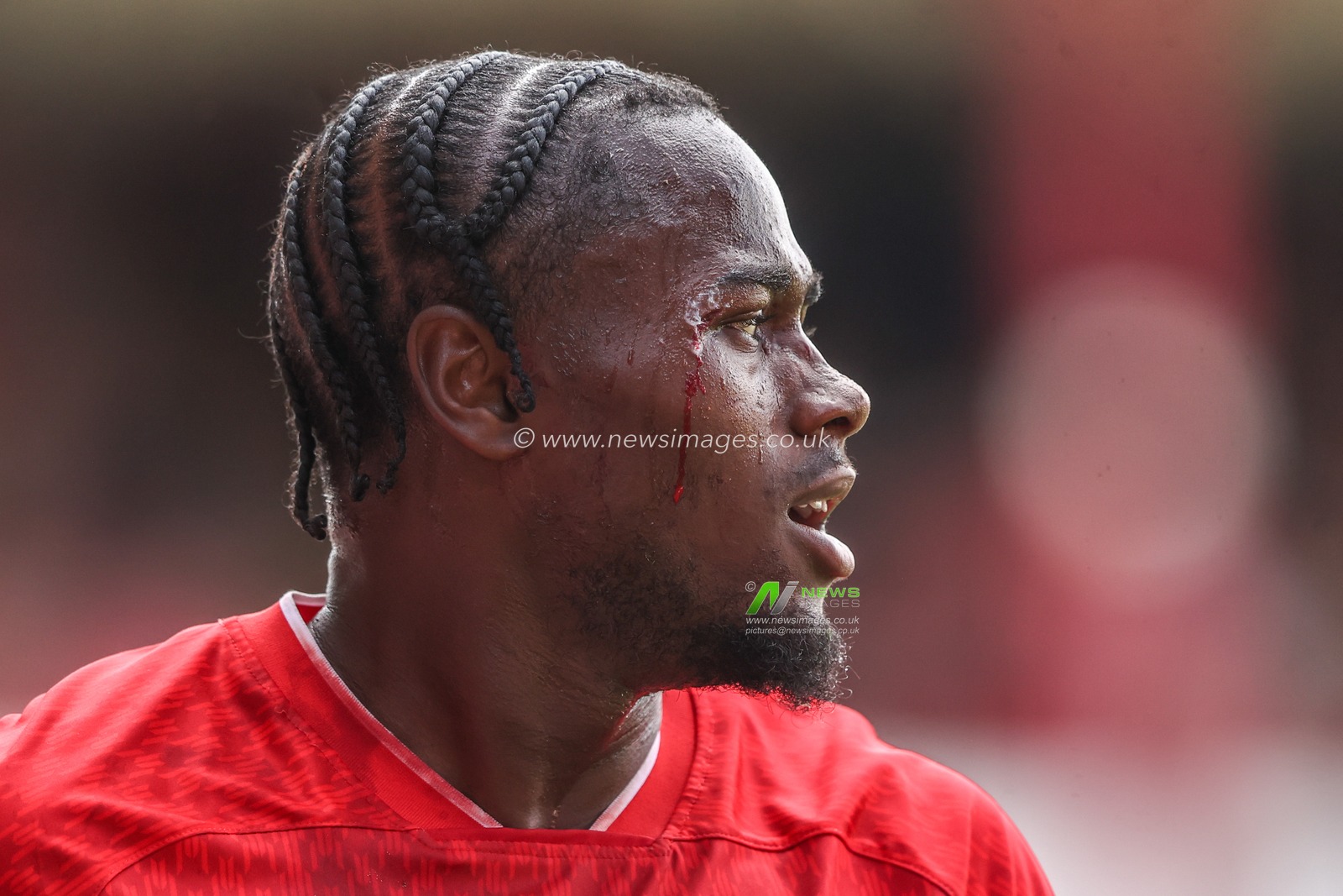 Reyes Cleary of Barnsley during the Sky Bet League One match Barnsley vs Bromley at Oakwell, Barnsley, United Kingdom on 15 August 2026

(Photo by Alfie Cosgrove/News Images)