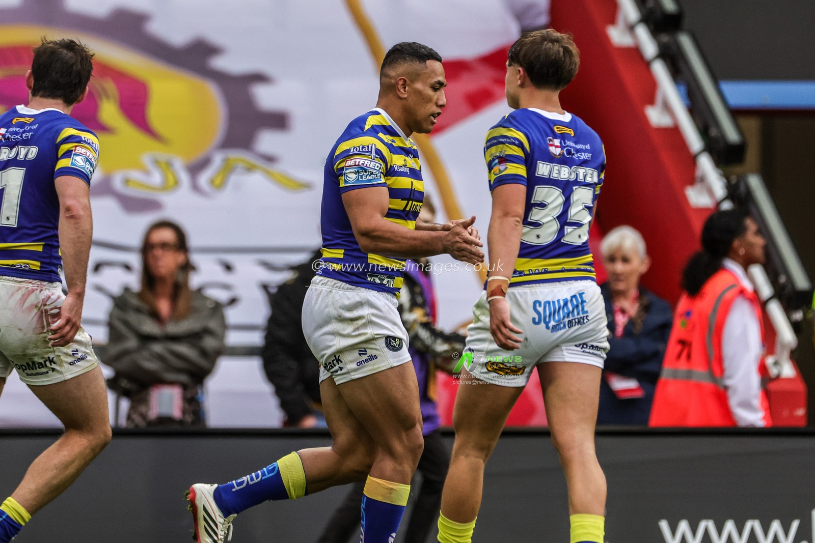 Albert Hopoate of Warrington Wolves celebrates his try during the Betfred Super League round 20 match Leigh Leopards vs Warrington Wolves at Leigh Sports Village, Leigh, United Kingdom on 25 July 2026

(Photo by Alfie Cosgrove/News Images)