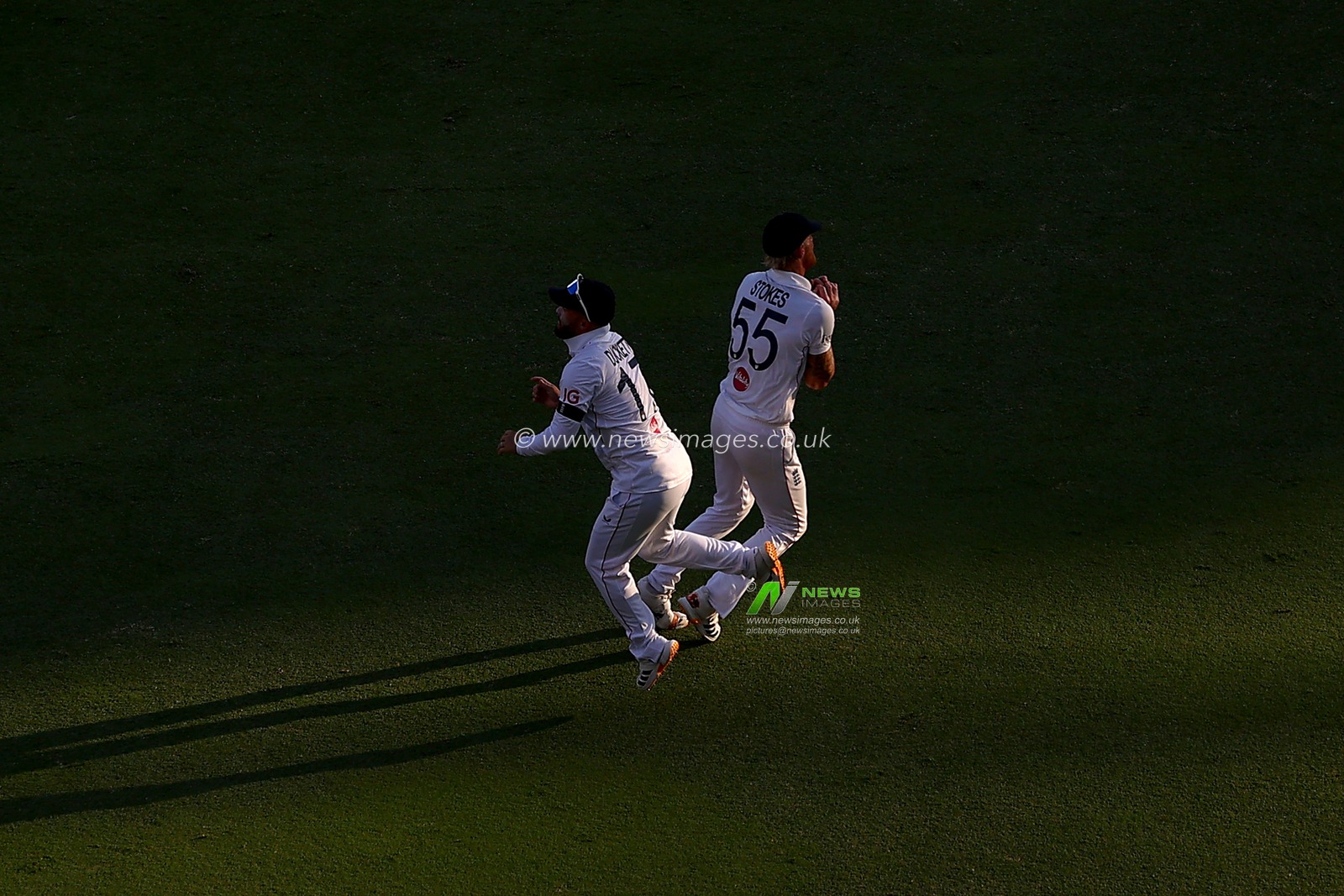 Ben Stokes of England takes a catch during Day 3 of the Second Test in the NRMA Insurance Ashes Series Australia vs England at The Gabba, Brisbane Cricket Ground, Brisbane, Australia, 6th December 2025

(Photo by Patrick Hoelscher/News Images)

*** GER AUT SUI OUT ***