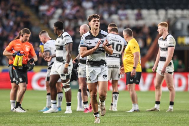 Lewis Martin of Hull FC applauds his team during the Betfred Super League round 18 match Hull FC vs Wakefield Trinity at MKM Stadium, Hull, United Kingdom, 10th July 2025

(Photo by Alfie Cosgrove/News Images)