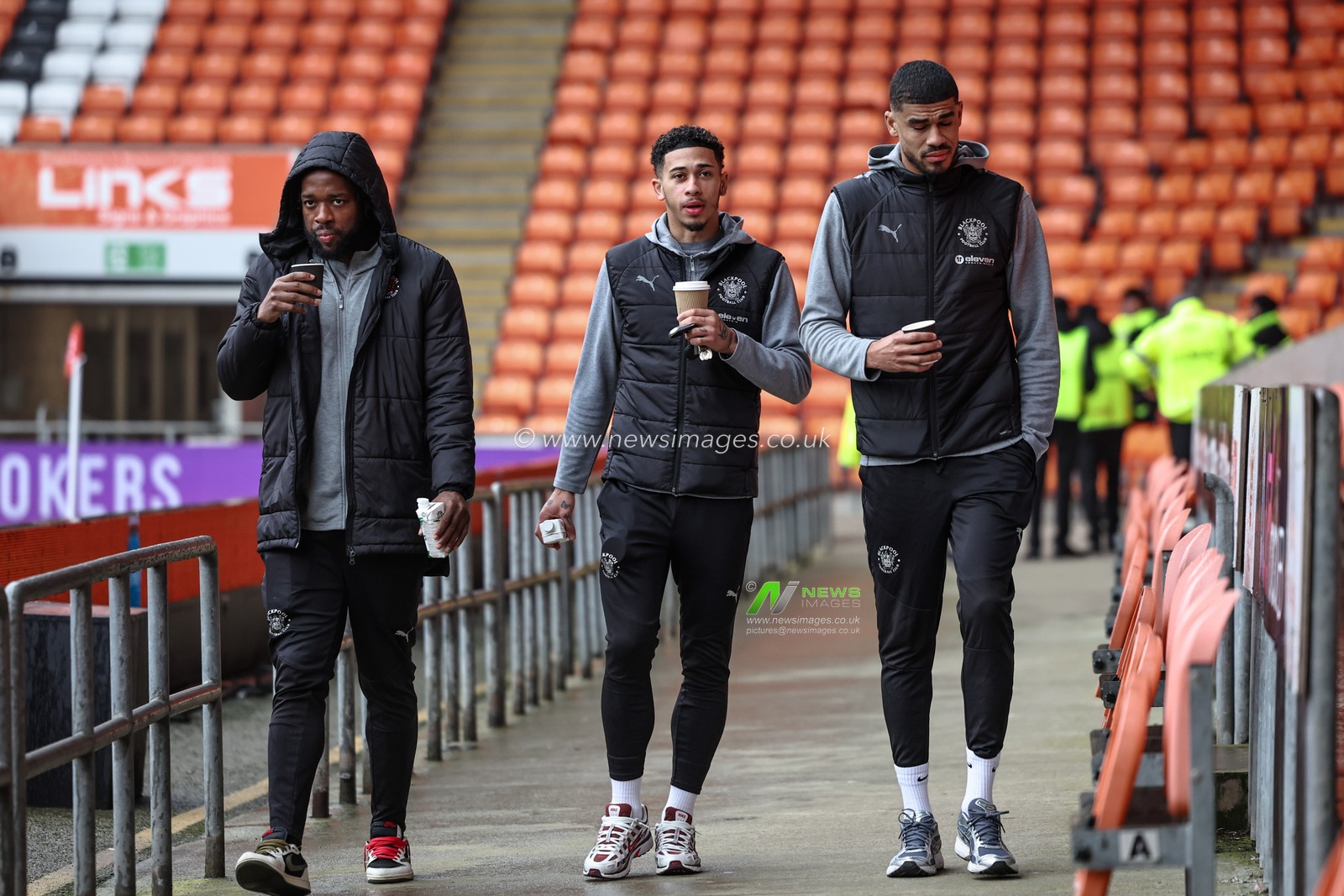 Joshua Onomah of Blackpool Jordan Lawrence-Gabriel of Blackpool and Ashley Fletcher of Blackpool arrive during the Sky Bet League 1 match Blackpool vs Mansfield Town at Bloomfield Road, Blackpool, United Kingdom, 15th February 2025

(Photo by Mark Cosgrove/News Images)