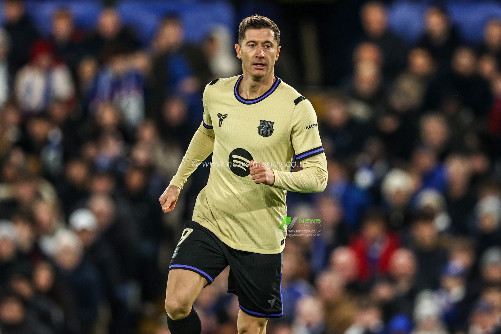 Robert Lewandowski of Barcelona during the UEFA Champions League Matchday 5 of 8 Chelsea v Barcelona at Stamford Bridge, London, United Kingdom, 25th November 2025

(Photo by Alfie Cosgrove/News Images)

*** GER AUT SUI OUT ***