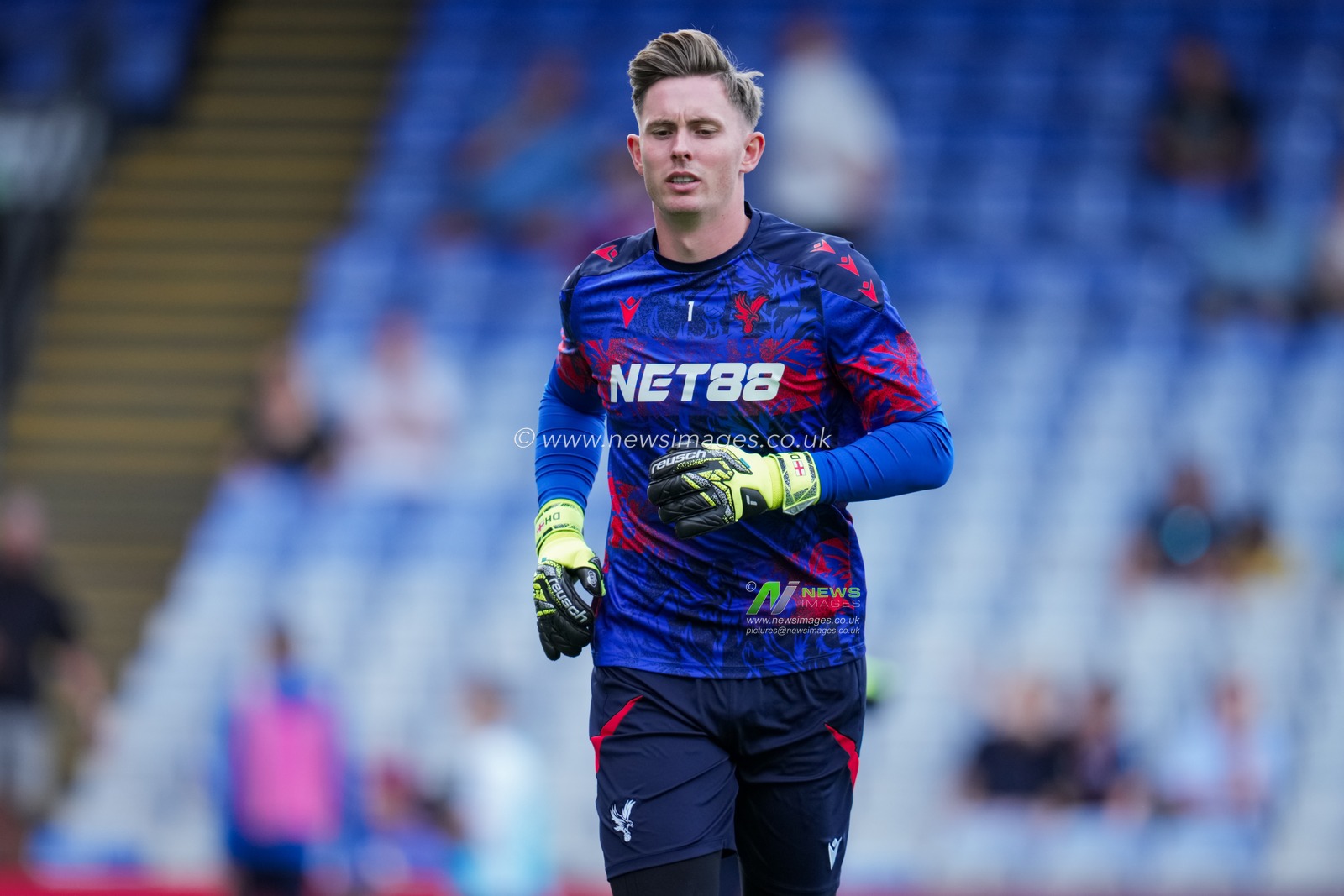 Dean Henderson of Crystal Palace ahead of the Premier League match Crystal Palace vs Nottingham Forest at Selhurst Park, London, United Kingdom, 24th August 2025

(Photo by Harvey Murphy/News Images)