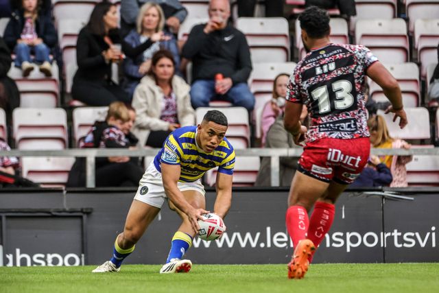 Albert Hopoate of Warrington Wolves goes over for a try during the Betfred Super League round 20 match Leigh Leopards vs Warrington Wolves at Leigh Sports Village, Leigh, United Kingdom on 25 July 2026

(Photo by Alfie Cosgrove/News Images)