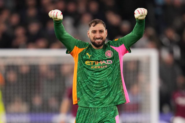 Manchester City goalkeeper Gianluigi Donnarumma celebrating during the Premier League match West Ham United vs Manchester City at London Stadium, London, United Kingdom on 14 March 2026

(Photo by Harvey Murphy/News Images)