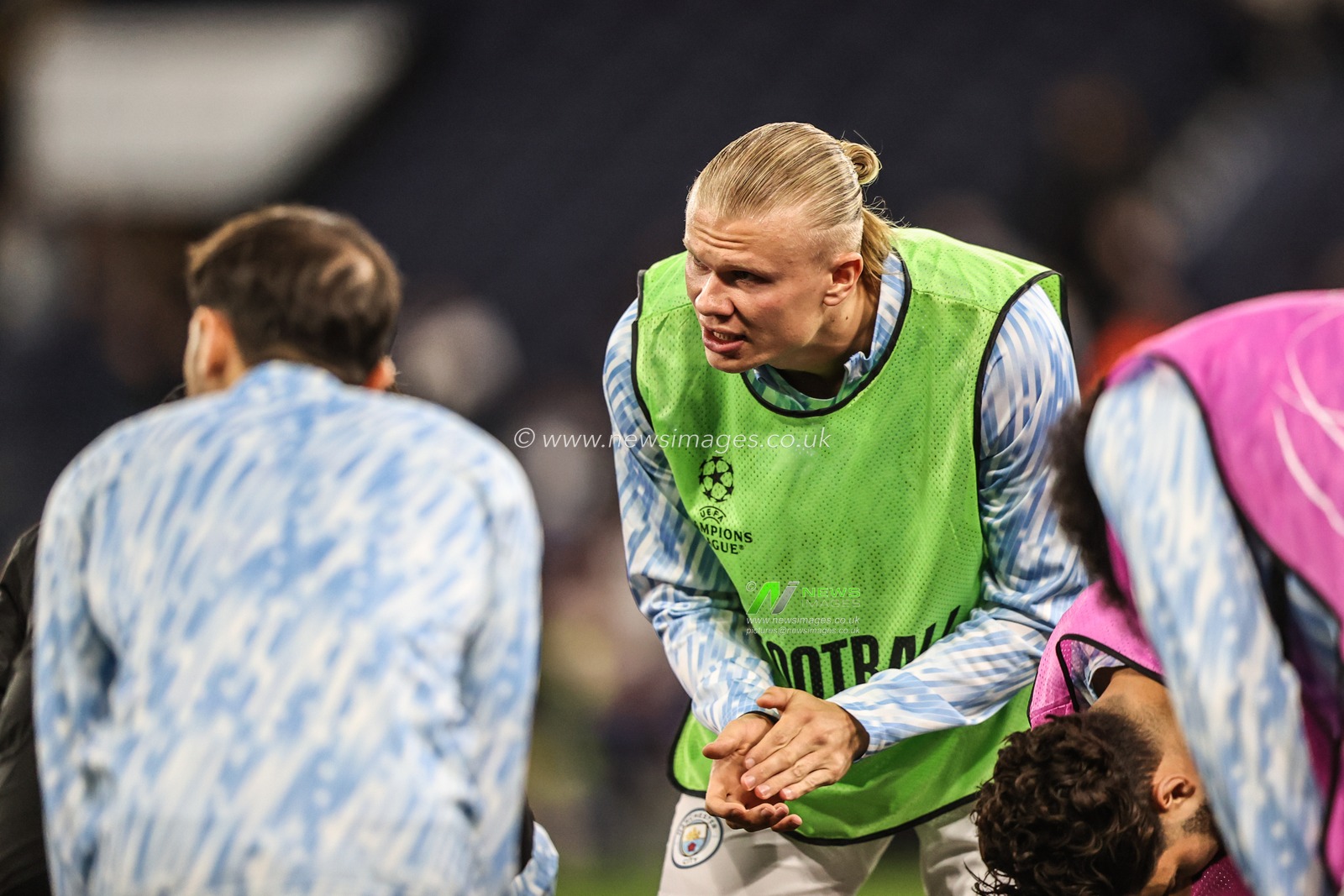 Erling Haaland of Manchester City in the pregame warmup session during the UEFA Champions League 2025/26 Phase MD1 Manchester City vs Napoli League at The City of Manchester Stadium, Manchester, United Kingdom, 18th September 2025

(Photo by Alfie Cosgrove/News Images)