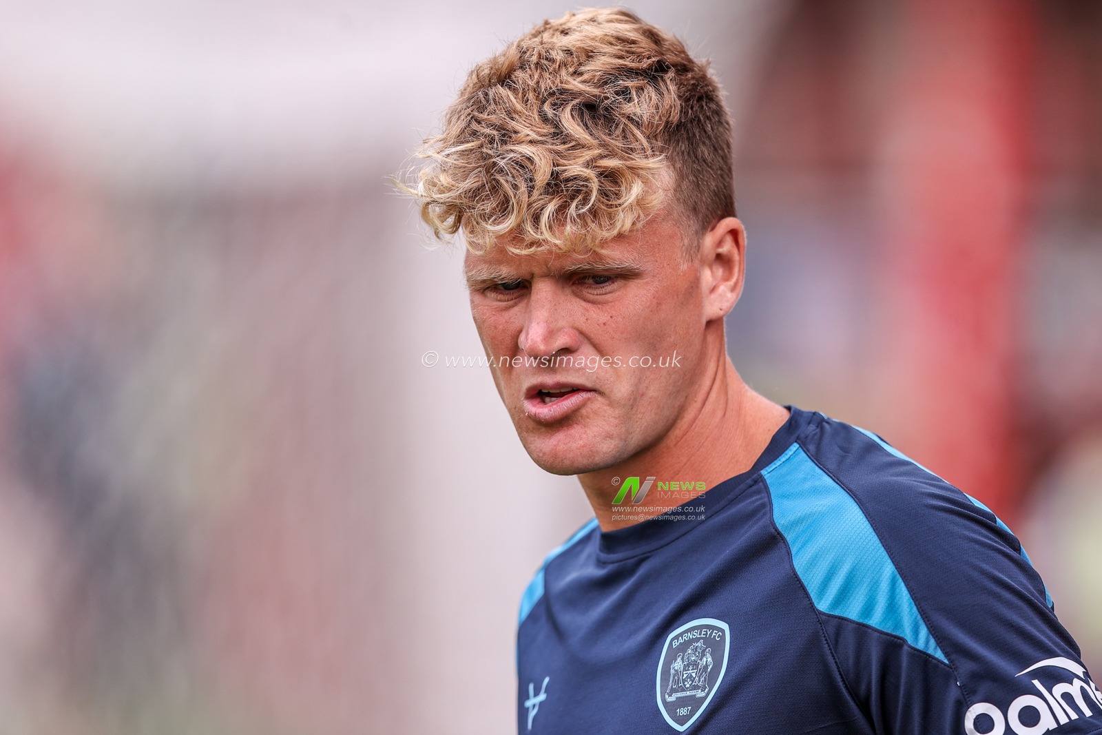 Cameron McGeehan of Barnsley in the pregame warmup session during the Sky Bet League One match Barnsley vs Bromley at Oakwell, Barnsley, United Kingdom on 15 August 2026

(Photo by Alfie Cosgrove/News Images)