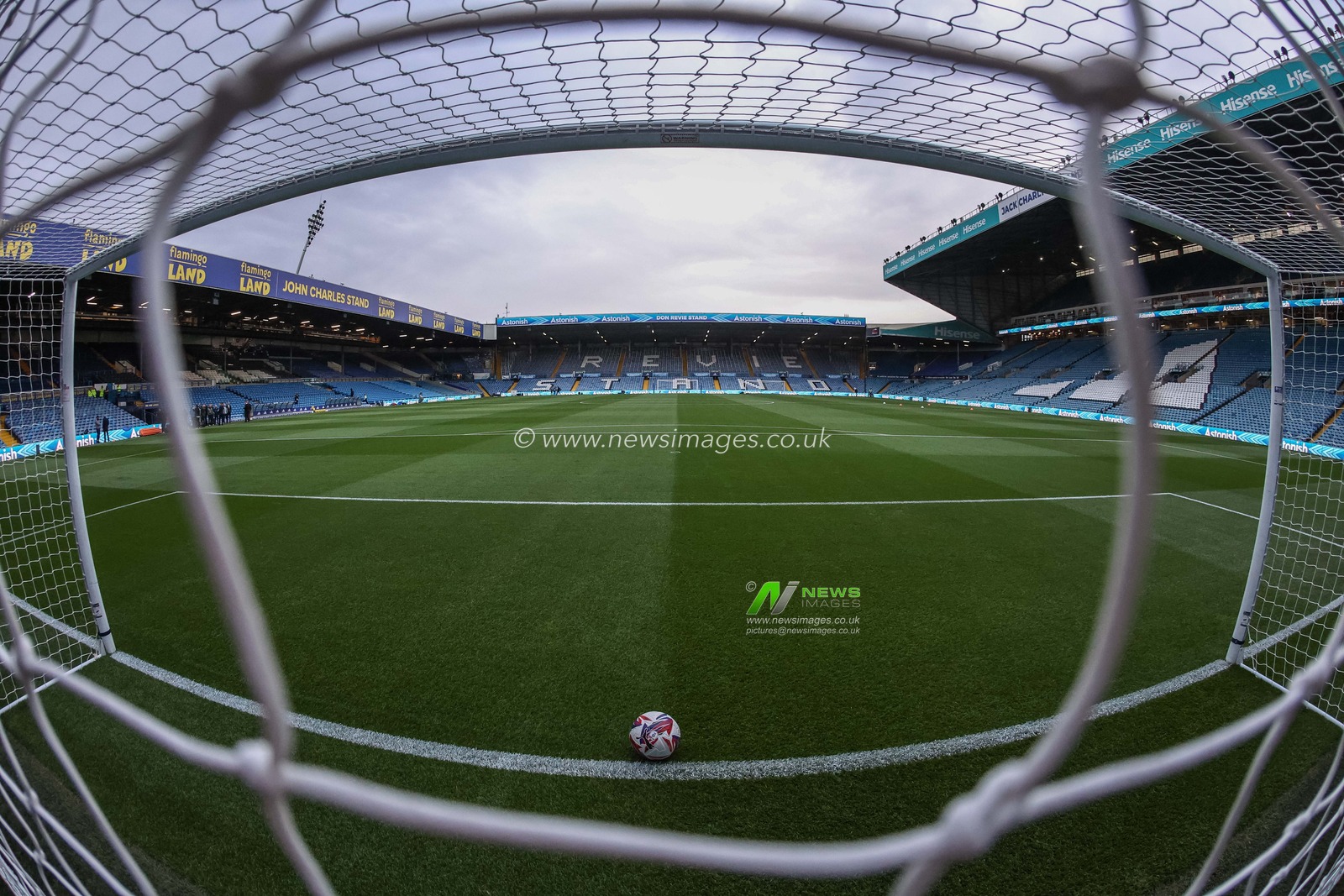 A general view of Elland Road during the Sky Bet Championship match Leeds United vs Sheffield United at Elland Road, Leeds, United Kingdom, 18th October 2024

(Photo by Mark Cosgrove/News Images)