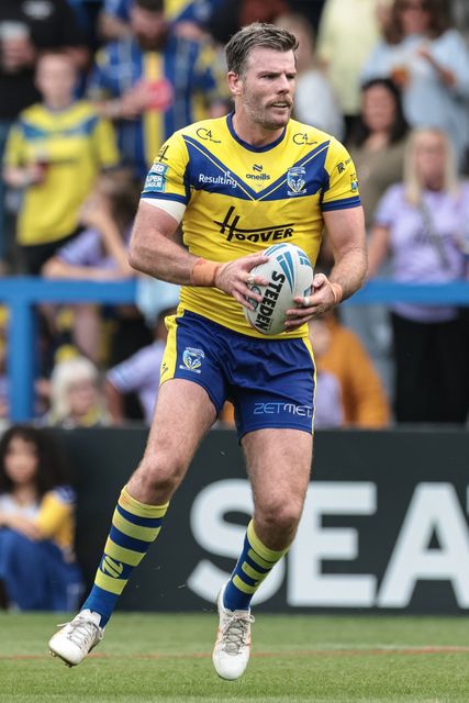 Lachlan Fitzgibbon of Warrington Wolves with the ball during the Betfred Super League Round 25 match Warrington Wolves vs Leigh Leopards at Halliwell Jones Stadium, Warrington, United Kingdom, 6th September 2025

(Photo by Mark Cosgrove/News Images)