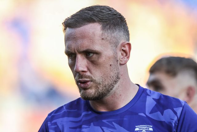 Ben Currie of Warrington Wolves in the pre-game warm up during the Betfred Super League Round 22 match Warrington Wolves vs Catalans Dragons at Halliwell Jones Stadium, Warrington, United Kingdom, 14th August 2025

(Photo by Alfie Cosgrove/News Images)