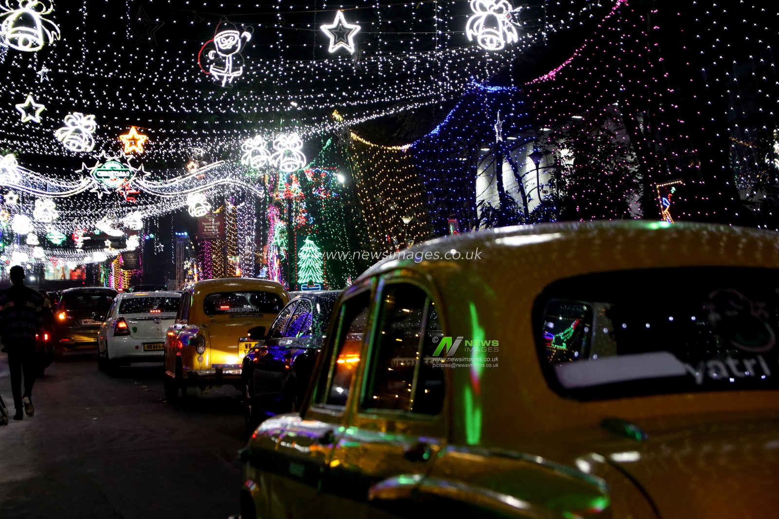 Park Street is being illuminated with Christmas lights ached the Christmas Festival celebration In Kolkata, India, Thursday, 19 December 2024.Pictures by Debajyoti Chakraborty(Photo: Debajyoti Chakraborty/News Images)