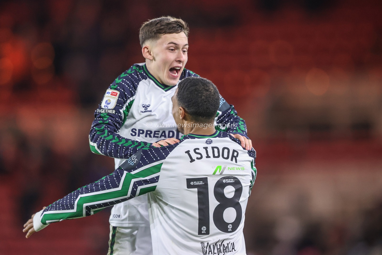 Chris Rigg of Sunderland and Wilson Isidor of Sunderland celebrate the win during the Sky Bet Championship match Middlesbrough vs Sunderland at Riverside Stadium, Middlesbrough, United Kingdom, 3rd February 2025

(Photo by Alfie Cosgrove/News Images)