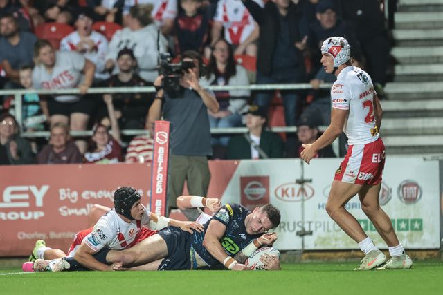 Jake Wardle of Wigan Warriors goes over for a try during the Betfred Super League Round 25 match St Helens vs Wigan Warriors at Totally Wicked Stadium, St Helens, United Kingdom, 5th September 2025

(Photo by Mark Cosgrove/News Images)