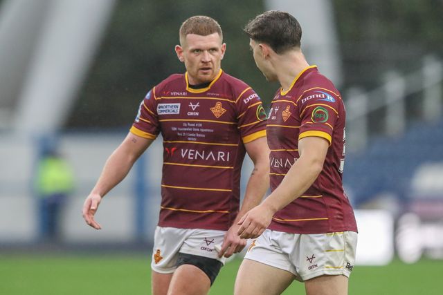 Olly Russell of Huddersfield Giants speaks to Aidan McGowan of Huddersfield Giants during the Betfred Super League Round 25 match Huddersfield Giants vs London Broncos at John Smith's Stadium, Huddersfield, United Kingdom, 8th September 2024

(Photo by Alfie Cosgrove/News Images)