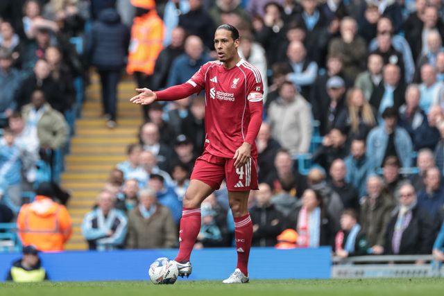 Virgil van Dijk of Liverpool looks for a pass during the Emirates FA Cup Quarter-Final match Manchester City vs Liverpool at Etihad Stadium, Manchester, United Kingdom on 04 April 2026

(Photo by Mark Cosgrove/News Images)